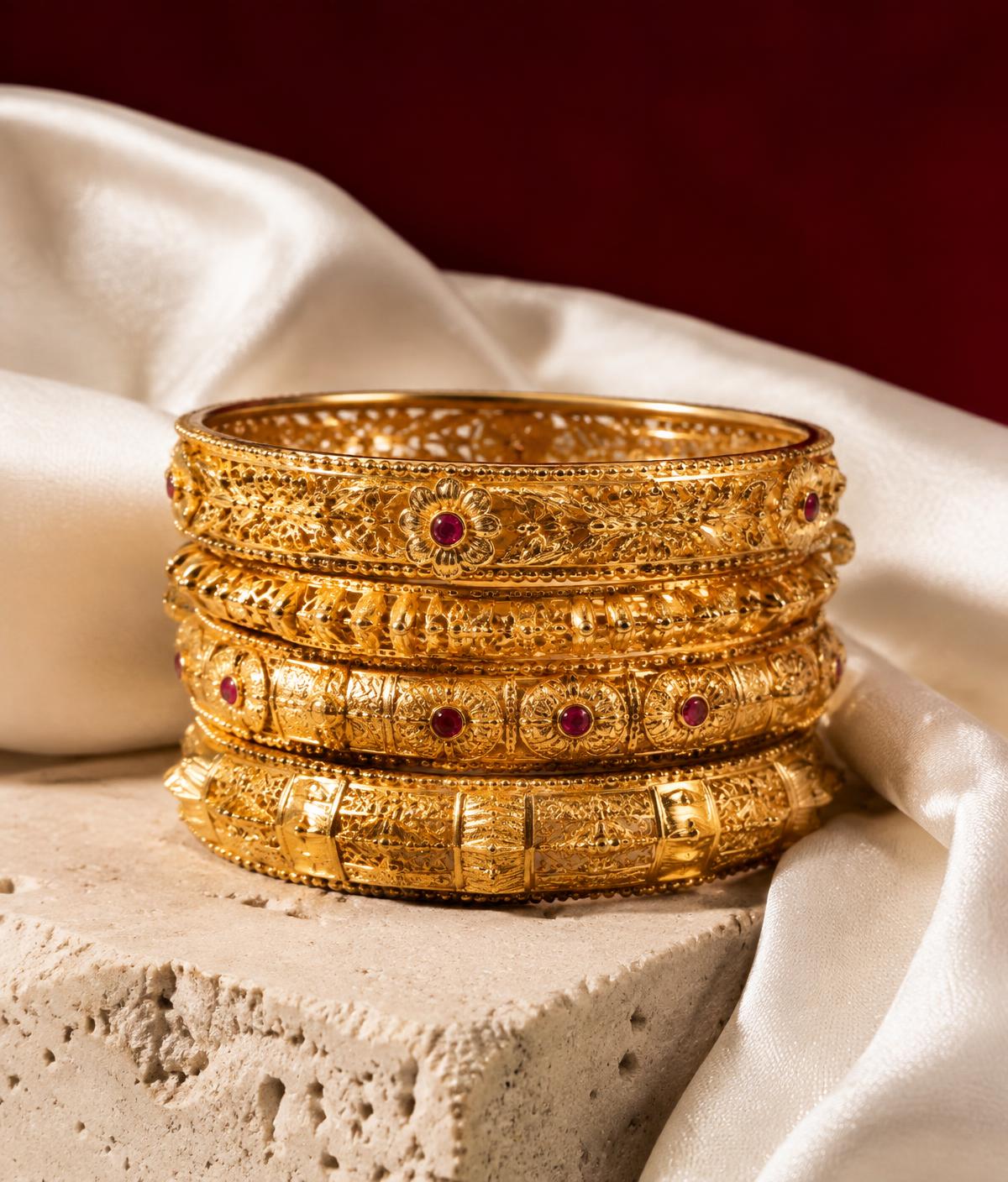 শুভ্রা গোল্ড ব্যাংগলস